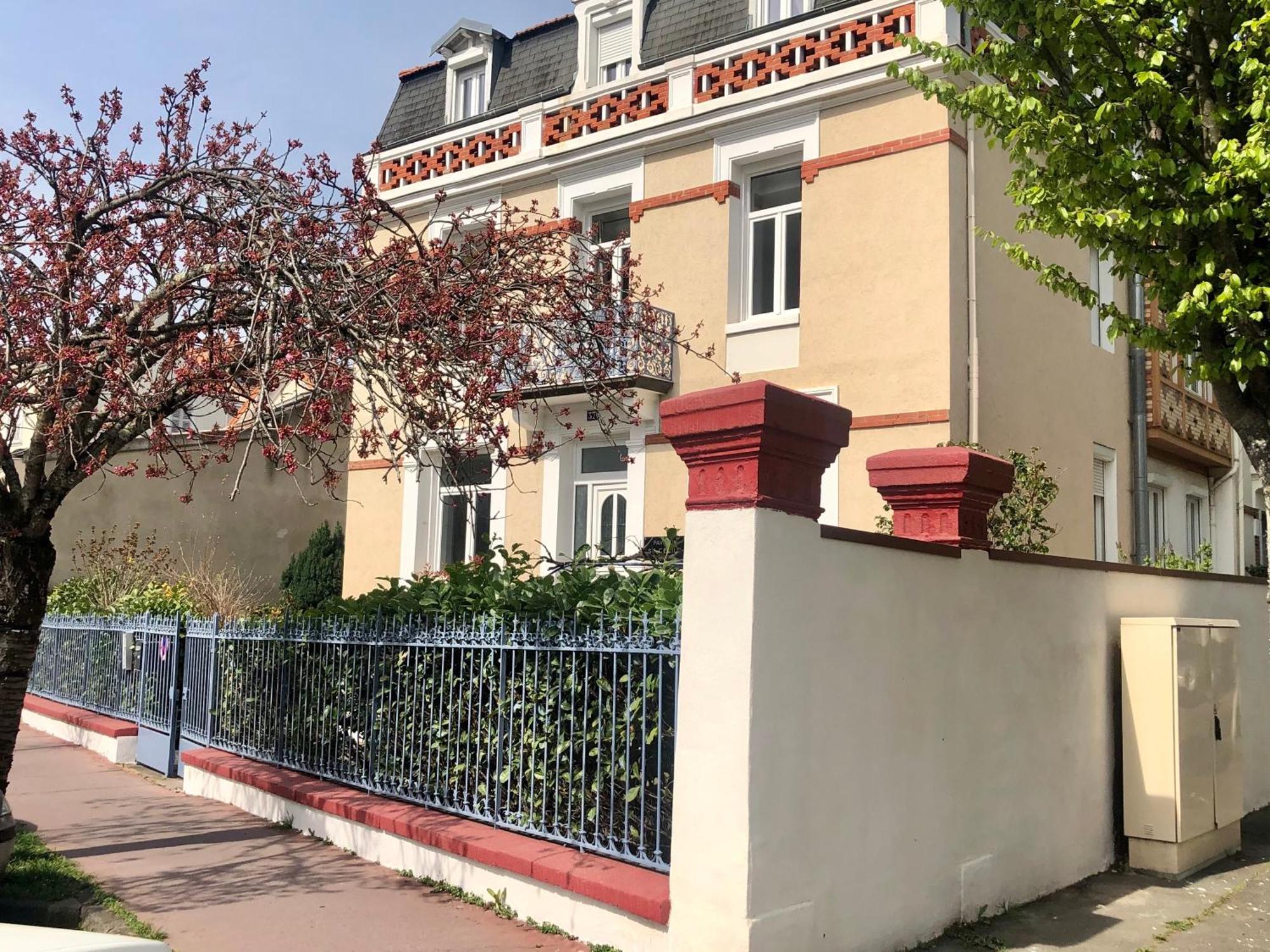 Sainte Cecile 1- Appartement Spacieux Et Lumineux Vichy Luaran gambar